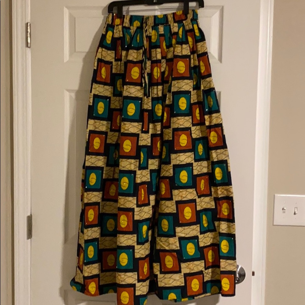 Beautiful African Ankara print skirt with pockets - Picture 1 of 4